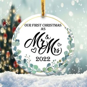 Our First Chrsitmas as Mr and Mrs Ornament Png, Round Christmas Ornament